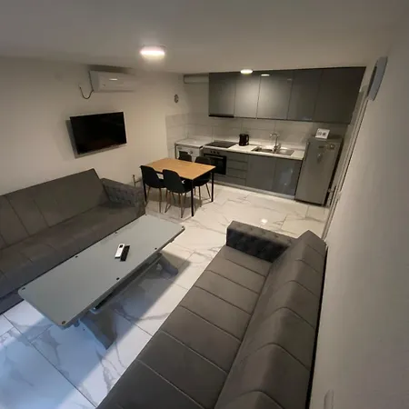 Apartamento P I N