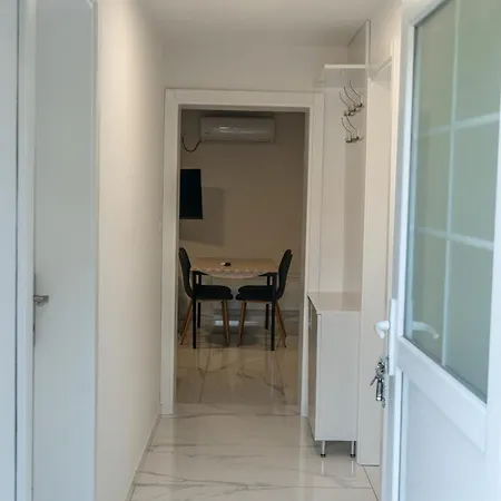 Apartamento P I N *